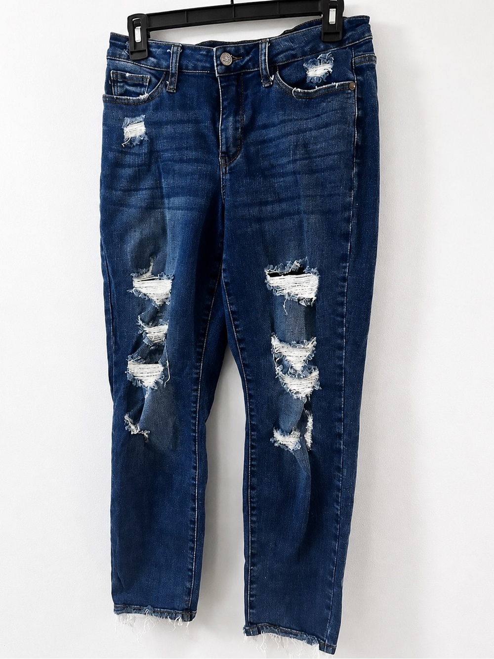 Judy Blue Distressed Ankle Jeans in Dark Blue